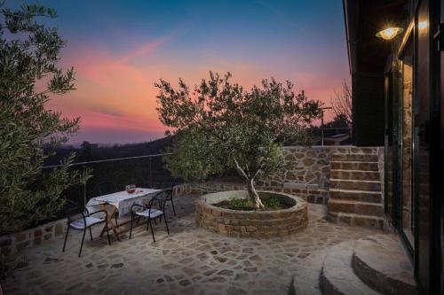 Ferienhaus in Žrnovnica mit Offenem Kamin und Panoramablick