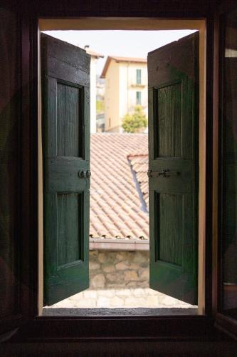 Gambar di galeri bagi Casa al Borgo Como lake di Ossuccio