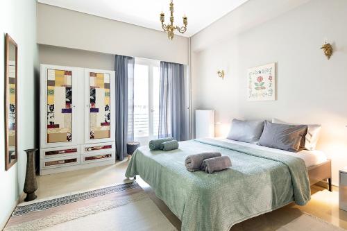 Olympic Mets Apartment