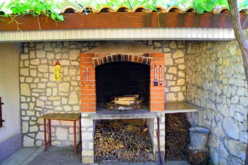 Apartments with parking space Mavarstica, Ciovo - 12435