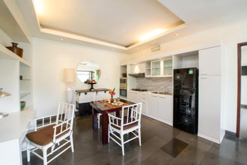 Dapur atau dapur kecil di Nunia Boutique Villa