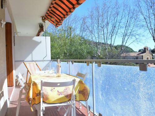 Charmant T2 avec balcon, proche plage Saint Clair, parking, 4 couchages - Le Lavandou - FR-1-251-258