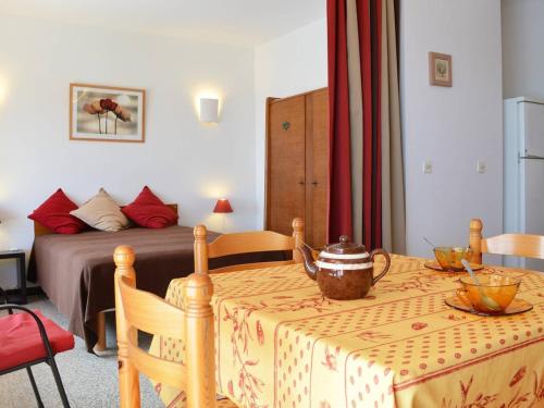 Galería fotográfica de Charmant T2 avec balcon, proche plage Saint Clair, parking, 4 couchages - Le Lavandou - FR-1-251-258 en Le Lavandou