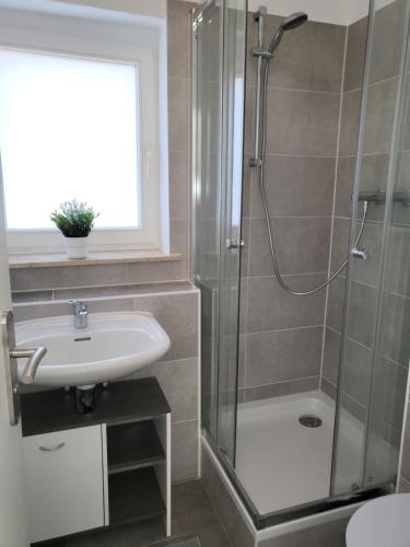 Ένα μπάνιο στο Exklusivwohnung Bad Lauchstädt