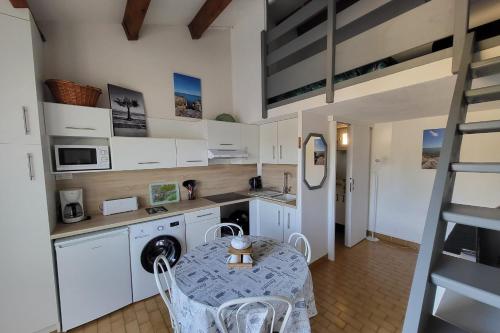 "La Manava " House at 5min from the sea with pool