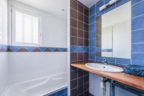 Kúpeľňa v ubytovaní Ker Kast - Grande maison proche plage