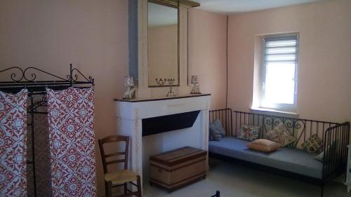 Χώρος καθιστικού στο L'arbrissel