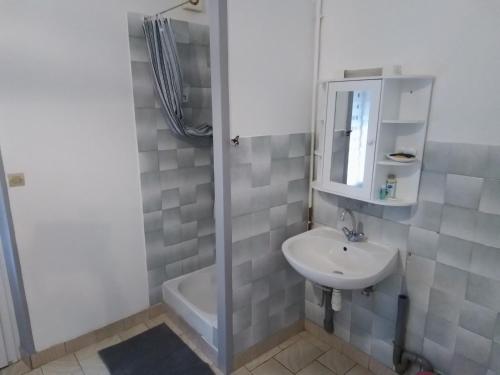 Photo de la galerie de l'établissement Charmant studio centre bourg, à Woincourt