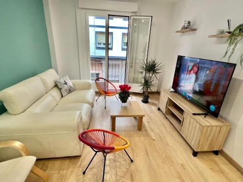 CLOSE TO GRAN VIA Centro familiar con Wifi by Apartamentos Logrono
