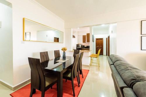 Χώρος καθιστικού στο Sapphire Expressway Suite near JKIA SGR