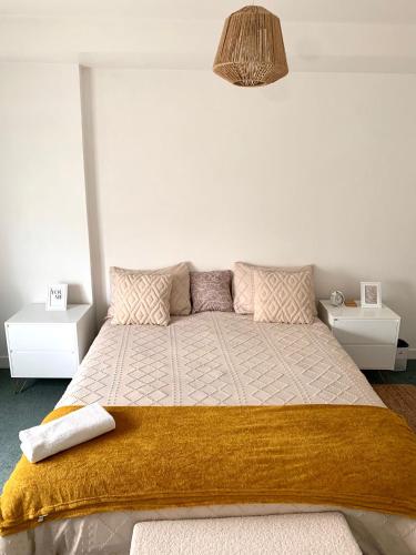 Postel nebo postele na pokoji v ubytování Le Bali Cosy House - T2 lumineux et moderne en plein centre ville de Maisons-Alfort