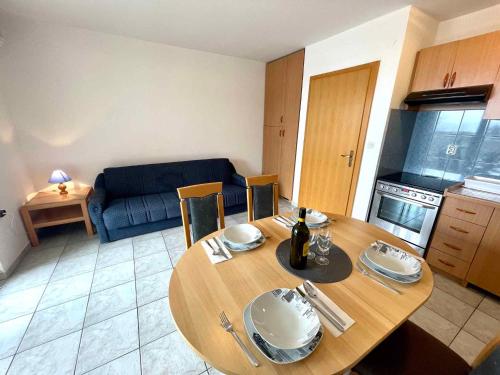 Apartments in Dramalj 41520