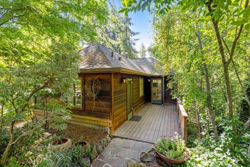 Redwood Springs Cottage