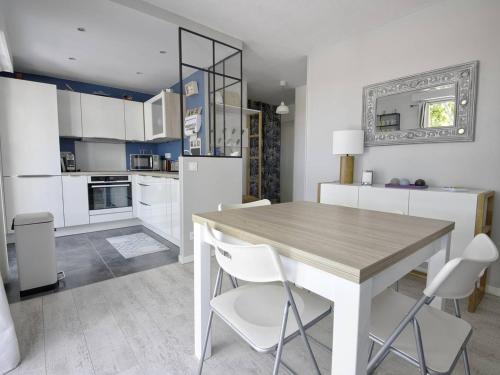 Appartement T2 à Arcachon, proche plage, avec balcon, rénové, dans quartier calme et verdoyant