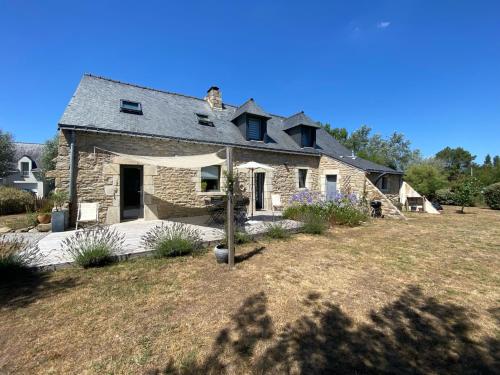 KERDUAL - Jardin, Plage à pied par sentier - C77