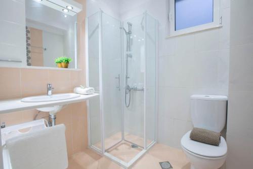 Ένα μπάνιο στο Villa Eione