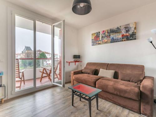 Photo de la galerie de l'établissement Joli studio en centre-ville avec parking, animaux admis - FR-1-2-304, à Hendaye