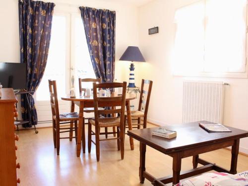 Appartement au cœur du Pouliguen, proche mer, 2 pièces, 4 couchages, parking privé, tout à pied - FR-1-245-32