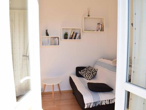 Photo de la galerie de l'établissement Lumineux appartement 2 pers, centre Trébeurden, proche plage, chiens admis - FR-1-368-136, à Trébeurden