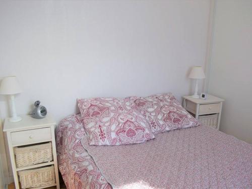 Photo de la galerie de l'établissement Lumineux appartement 2 pers, centre Trébeurden, proche plage, chiens admis - FR-1-368-136, à Trébeurden