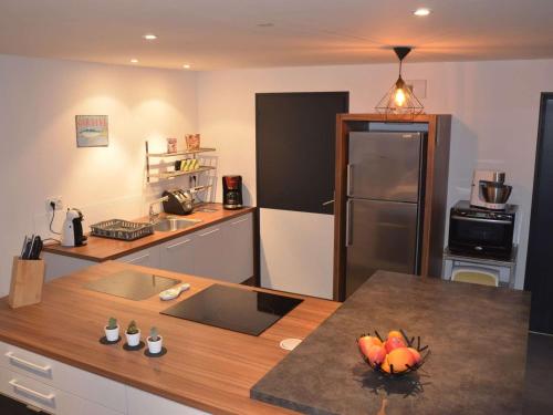 Photo de la galerie de l'établissement Villa bois à 500m plage avec jardin clos, WIFI et parking - Ile Grande - FR-1-368-215, à Pleumeur-Bodou