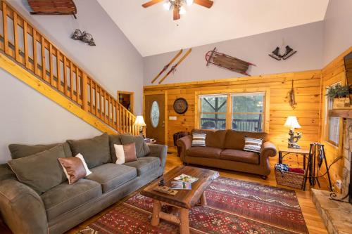 Bearfoot Cabin – Photos 5