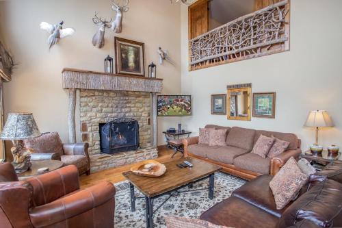 Χώρος καθιστικού στο Blowing Rock Retreat
