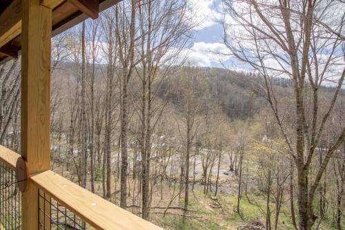 Eagles and Owls Cabin – Photos 3