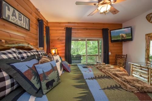 Ένα ή περισσότερα κρεβάτια σε δωμάτιο στο Grouse Moor Lodge
