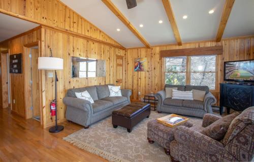 Grandview Summit Cabin – Photos 2