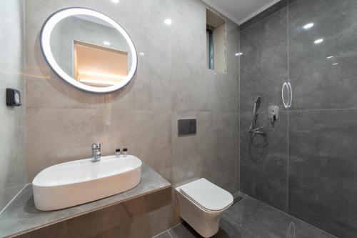 Ένα μπάνιο στο Petani Beach Suites