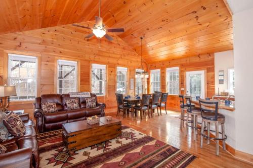 Mountain Bliss Chalet – Photos 2
