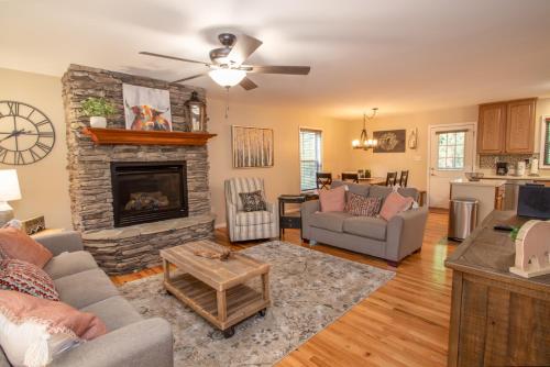 Pine Run Cabin – Photos 2