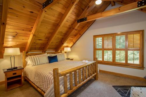 Ένα ή περισσότερα κρεβάτια σε δωμάτιο στο Sleepy Valley Hideaway