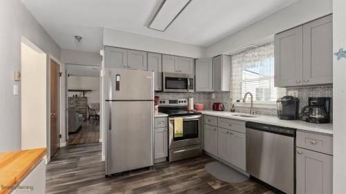 VI121 Edna Avenue – Photos 5