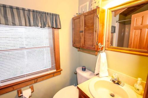 Koupelna v ubytování Trailhead Cabin