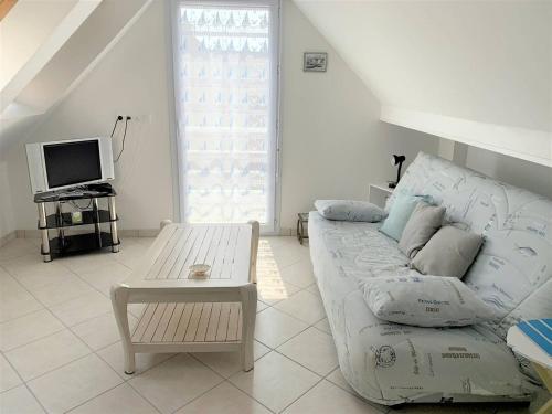 Appartement Mansardé avec Garage au Centre de Perros-Guirec - FR-1-368-340