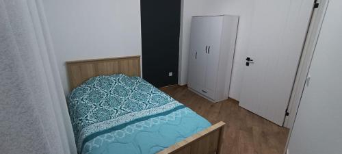 Ein Bett oder Betten in einem Zimmer der Unterkunft Beşiktaş Merkez.