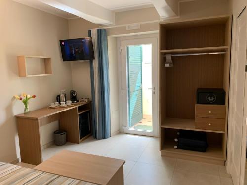 TV a/nebo společenská místnost v ubytování MaLù BEST Rooms - Tropea