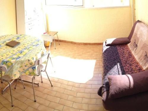 Photo de la galerie de l'établissement Studio 4 pers avec parking à 400m commerces, front de mer - FR-1-81-338, à Port-Leucate