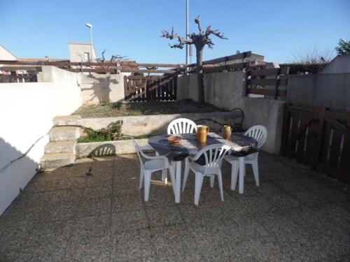 Villa confortable 3 pièces, 6 pers, terrasse et parking privé - FR-1-326-411