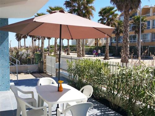 Appartement de 3 Pièces, 6-8 couchages, 2 terrasses, parking privé - Avenue de la Méditerranée - FR-1-326-479