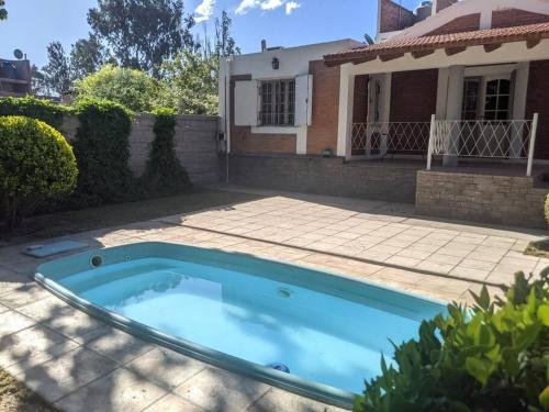Piscina en o cerca de Roque 4047
