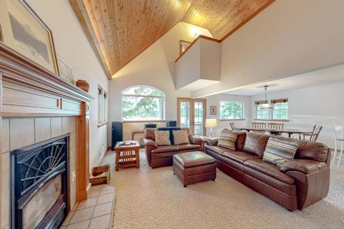 Riverfront Retreat – Photos 4