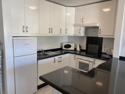 Self Catering, 1 bed Apartment, 13A2, Victoria Court 1, Los Cristianos, Tenerife