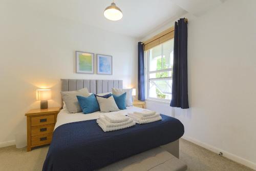 Crescent House Apartmentsにあるベッド