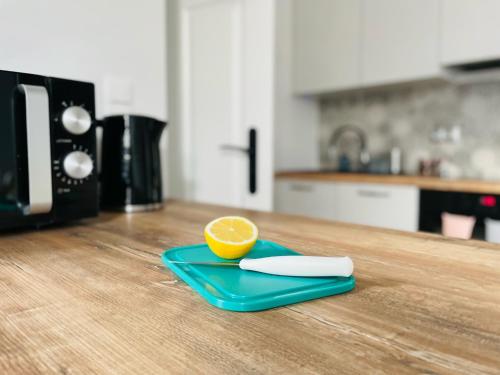 Una cocina o cocineta en Lawendowy - Apartamenty Smart Projekt