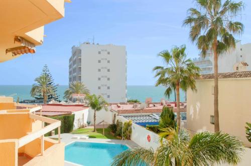 Apartamento con vistas al mar y al lado de todo.