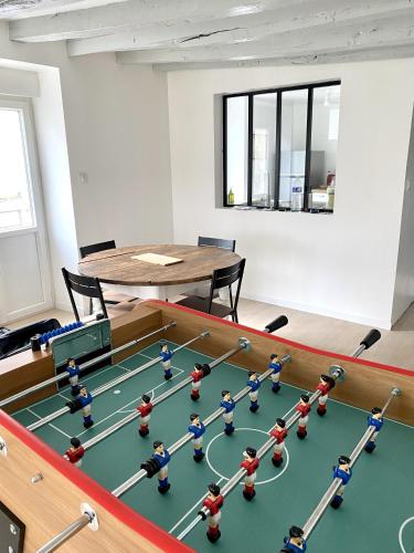 Eine Spielezimmer in der Unterkunft Le Chill Loft