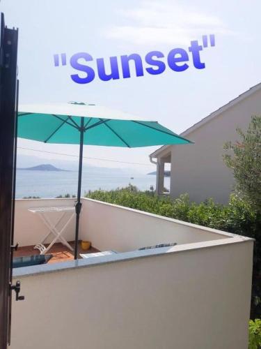 Apartment in Slatine with sea view, balcony, air conditioning, WiFi 5130-1